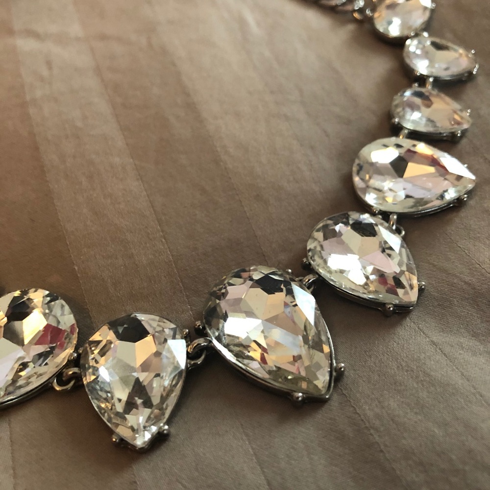 Beautiful statement necklace - Picture 2 of 3